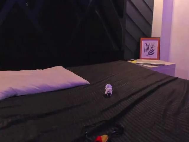 Alahia-Dangelo on BongaCams