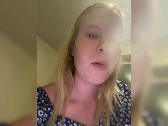Amelia2004 on BongaCams