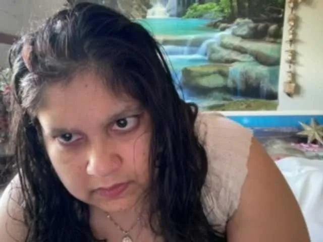 DUMBHOEMELANIE — Horny interesting men with generous hearts turn me on the most...
