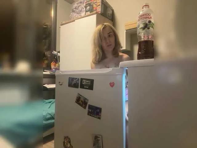 Foxy27 on BongaCams