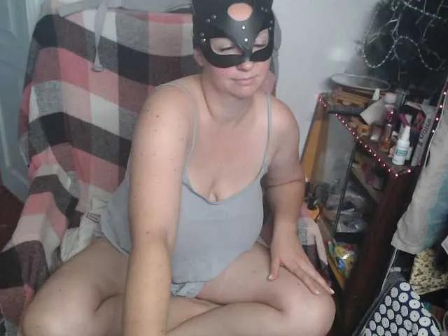 GoldenFisha — hard mens cock,dirty talk, big woman tits,