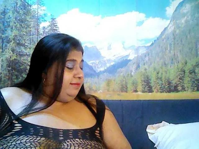 indianhoney on BongaCams 