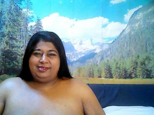 indianhoney — buzzing my pussy