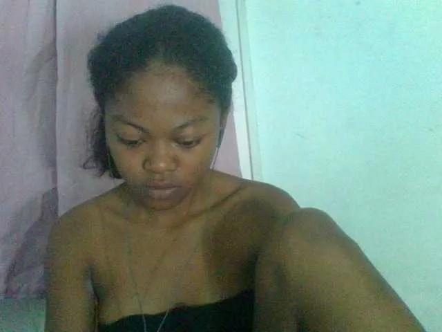 Laluna2 on BongaCams