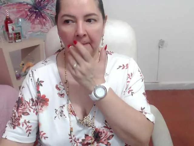 leonela — I excite me to give me good sex