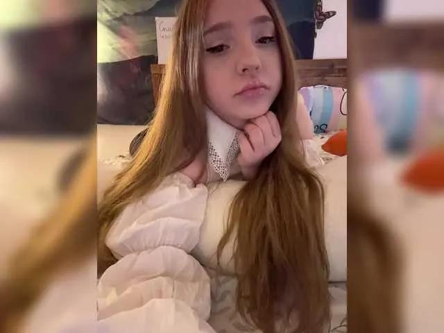 LittleDelora — I love giving blowjobs and fucking my wet pussy  My breasts are size 4, come see)