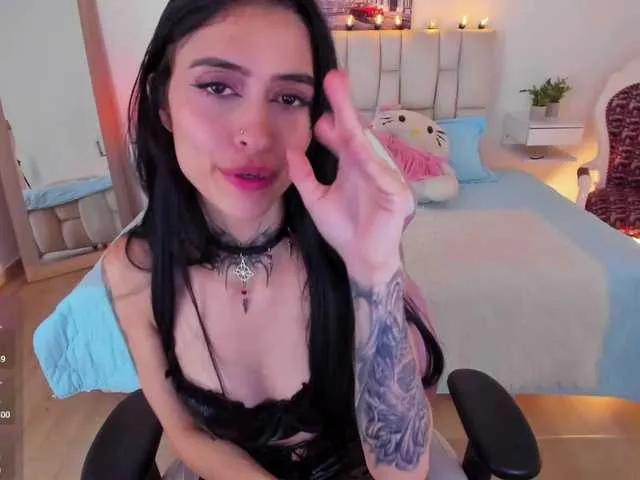 Melanny-lopez-18 — I have a very open mind, I like to see couples fucking in public places