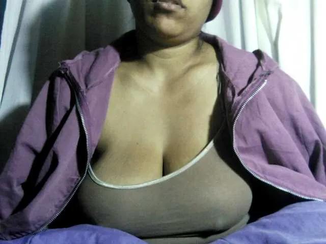 MIRANDAW on BongaCams