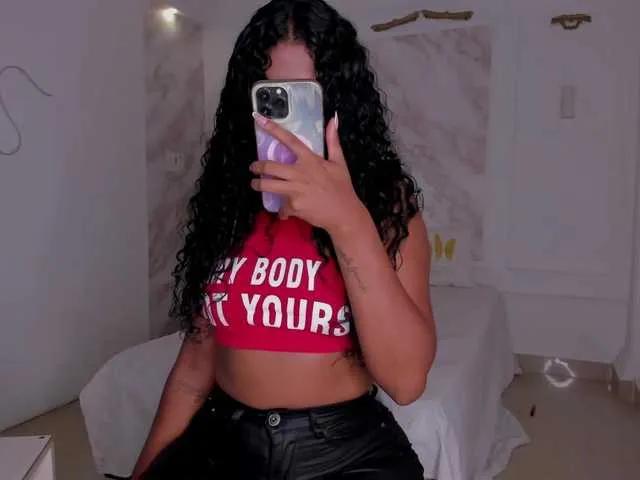 Pamela-78 — I really like to cause very strong erections and reach the maximum point of pleasure without involving my feelings.