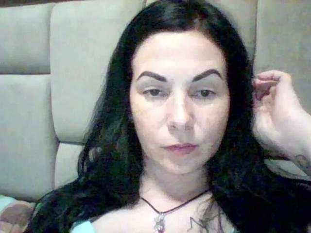 PeggyJaguar on BongaCams
