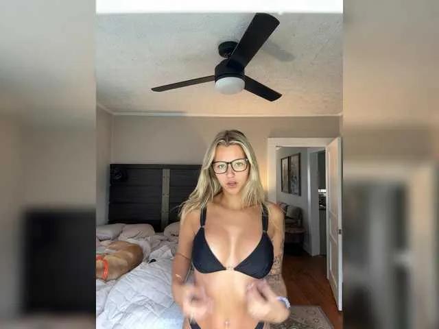 playwithdakota — Freechat on BongaCams