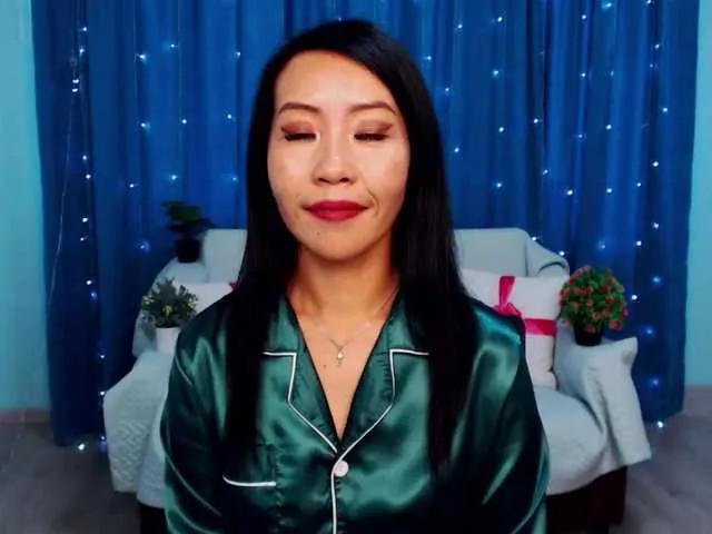 Sarahsexygirl on BongaCams