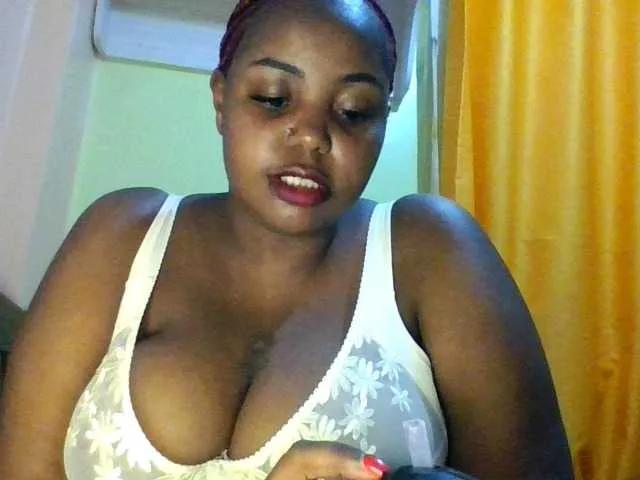 sauccyspoilage on BongaCams