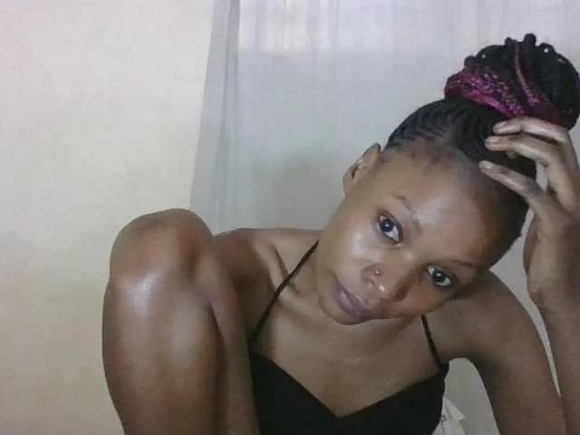 Sweetpetite254 on BongaCams 