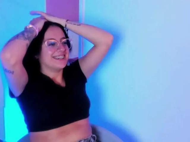 valeria-ponce- — I am excited by a gentleman man, with good intentions and eager to have fun and laugh by my side 