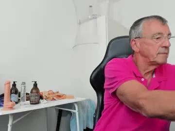 200gentleman on Chaturbate 