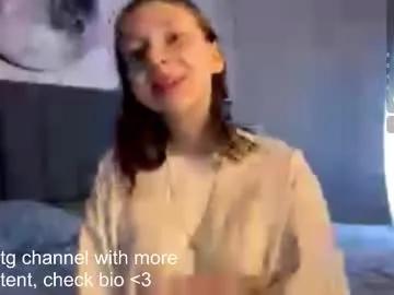 ellie_hollow on Chaturbate 