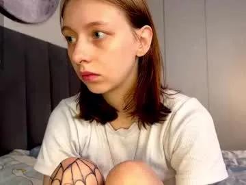 ellie_hollow on Chaturbate 