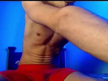 isaaclatino on Chaturbate 
