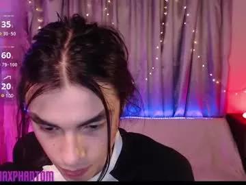 j_a_x_x_x_o_n on Chaturbate 