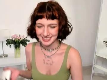 leelooyolo on Chaturbate 