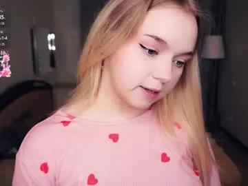 leotafredericks — goal: my tongue licking my lips close to the camera. [24 tokens remaining] #18 #new #shy #curvy #cute