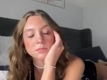 paisleybabyy — My Private shows is where i get Freakkyyy #new #skinny #teen #young #18