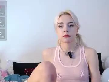 vivi_uwu — hru?   - Goal: squeeze booty close to cam - wow! [88 tokens left] #couple #18 #new #lovense #lesbian #teen