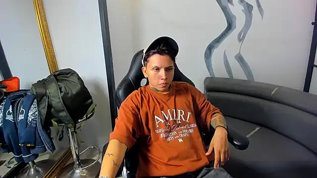 AlanRed_ on StripChat 