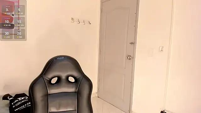Alexia_milf_ — dildo