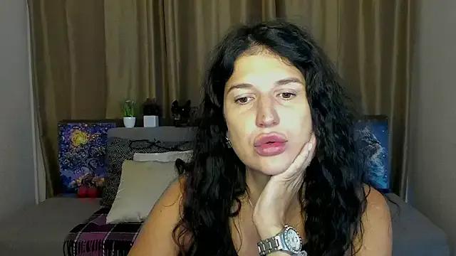 Alianna_Solo_Kisses on StripChat 