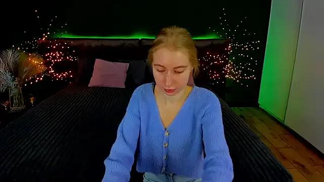 Alina_Blonde — Freechat on StripChat