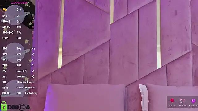 AllenaMoon on StripChat 