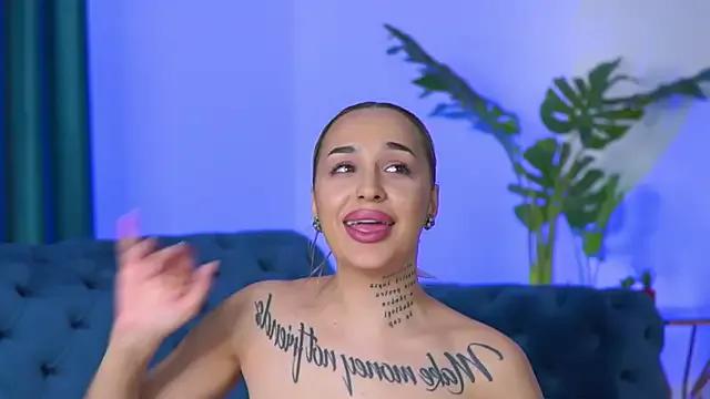 Ammylicious_Doll on StripChat 