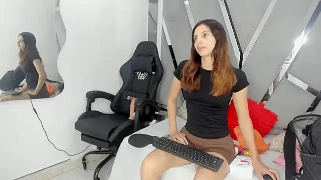 bella-ht on StripChat 