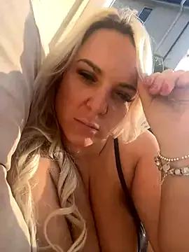 Bustyblondebabe32 — last tipper control toy 2 mins