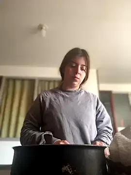 Cloew_Marz — Show my friend's tits