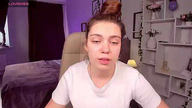 DaniellaLovely — eyes contact