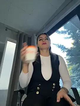 Ella_Vee on StripChat 