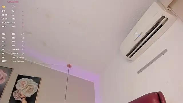 Emma_Thompsson on StripChat 