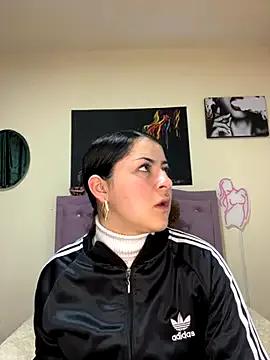 Emmie_Hot on StripChat 