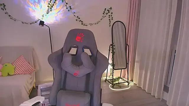 Eva_Davi — SQUIRT LIKE NAGARA FALLS