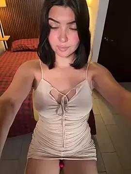 FoxyMx — Hey guys naked me