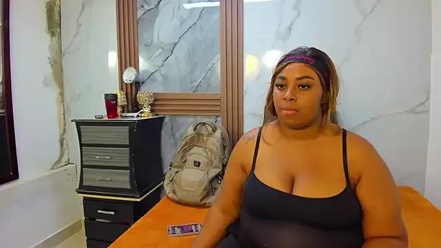 HannyMansonh on StripChat 