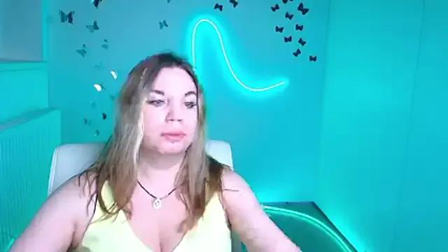 Jessica_Amore — show long legs