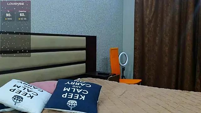 KimDavisBaby — GET NAKED 5 MIN