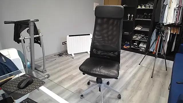 latinoo23bom — ready for my big cumload , english pls