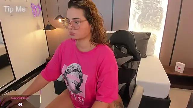 lilly_ass_ on StripChat 