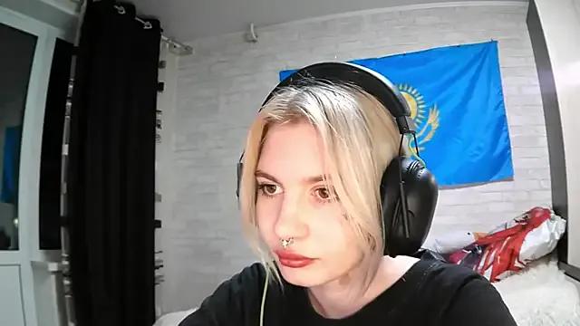 LorrineBurgert on StripChat 