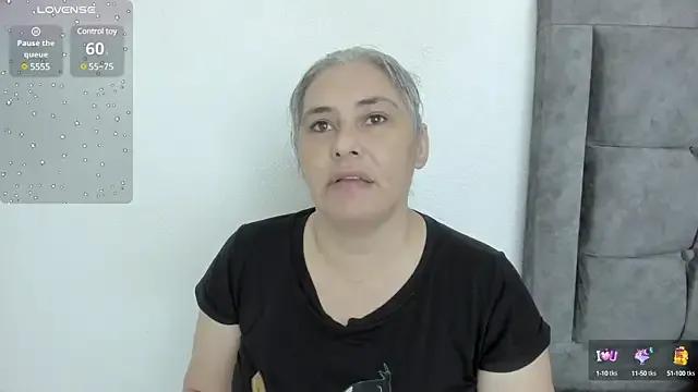 mature_gold — naked